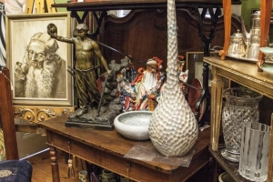 Helene_Antiques-113-of-37-136