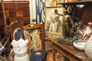 Helene_Antiques-114-of-37-137