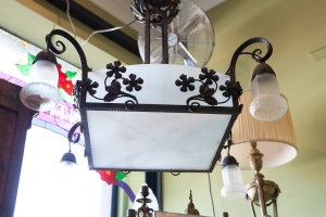 Helene_Antiques-44-of-49-50