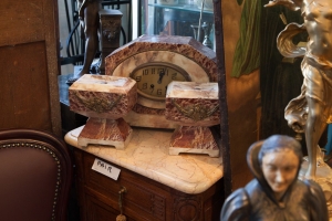 Helene_Antiques-78-of-32-87